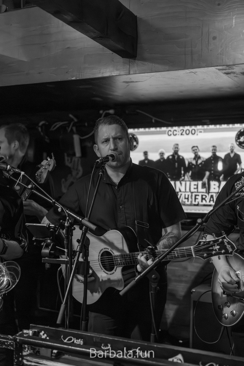 TOM Daniel Band
