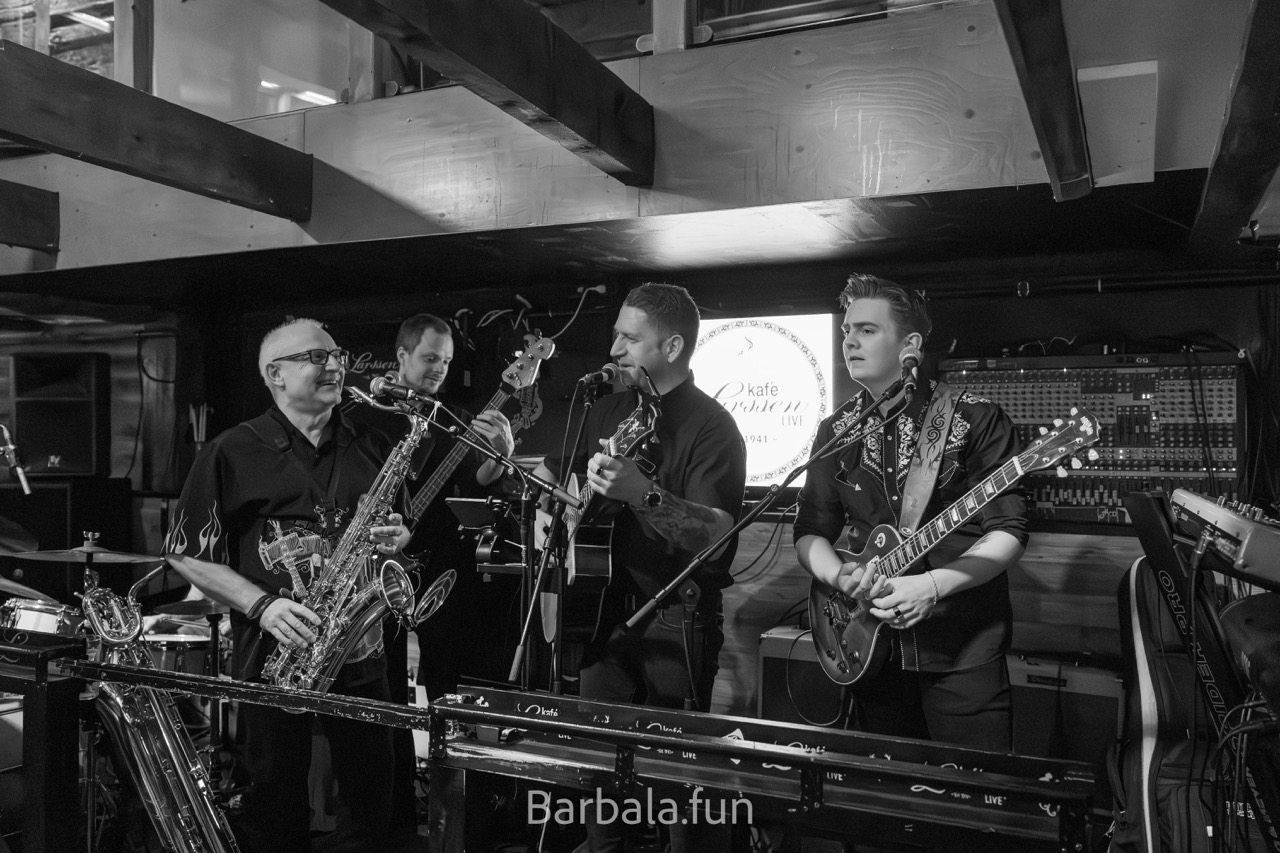 TOM Daniel Band